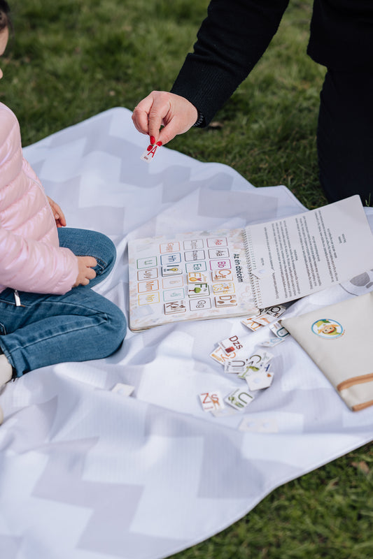 Tanuló Manó - Magyar Foglalkoztató Könyv (Hungarian Busy Book)