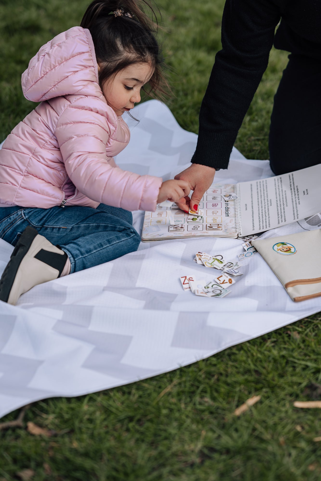 Tanuló Manó - Magyar Foglalkoztató Könyv (Hungarian Busy Book)